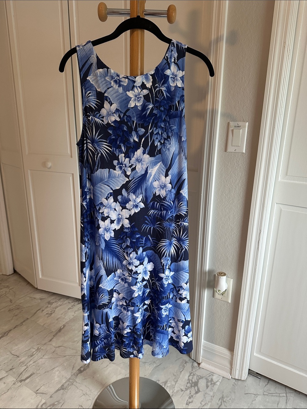 Tommy Bahama Darcy Riviera Flounce Blue Floral Sundress Medium NWT